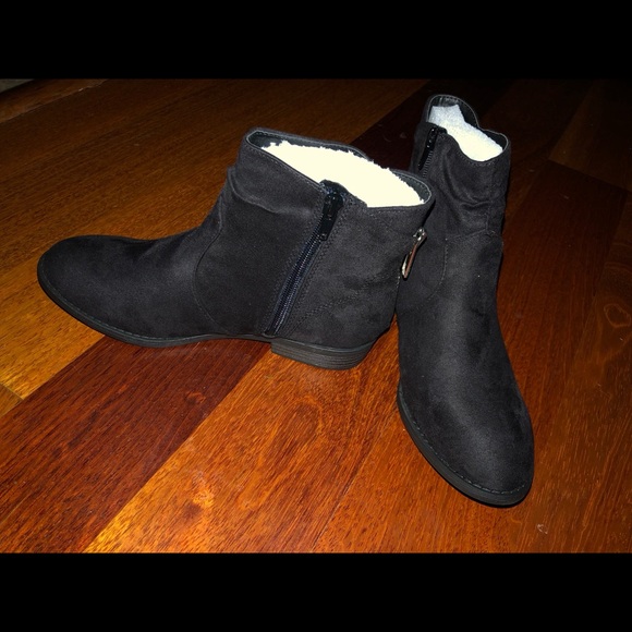 Black booties - Picture 2 of 5